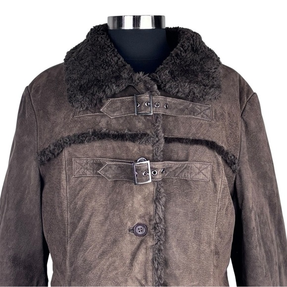 STEVE MADDEN Y2K CHOCOLATE BROWN SUEDE FAUX SHEARLING BUCKLE BUTTON FRONT JACKET - Picture 10 of 16